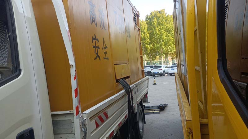 红山如何判断柴油发电机组和UPS电源的切换时间是否符合要求？