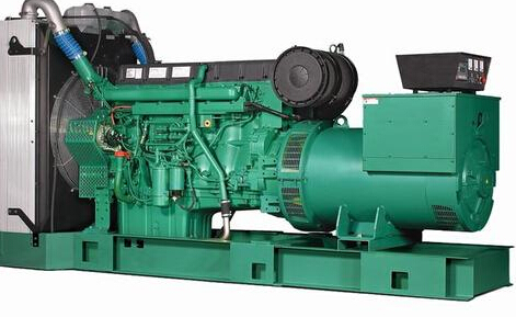 红山发电机除垢后需要用清水冲洗水冷式机油散热器几次？